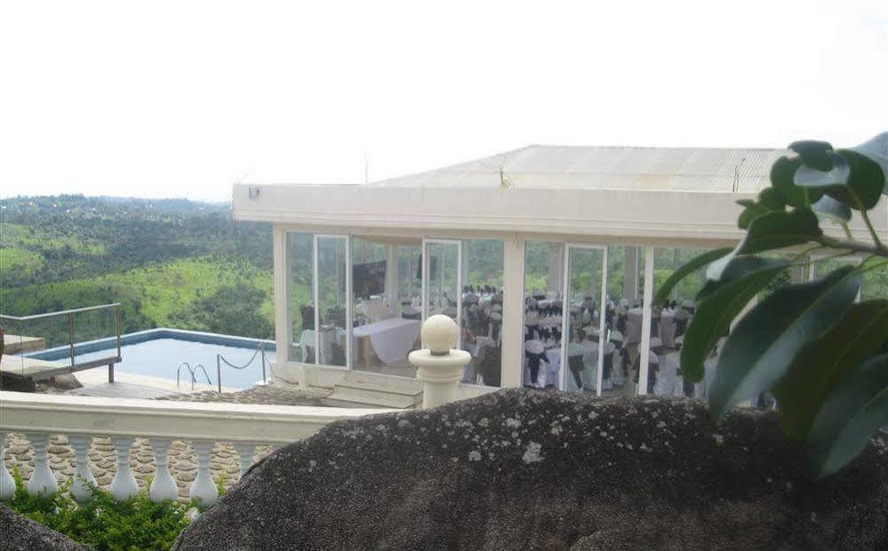 Saddle Hill Ranch Hotel Bafut Ngoại thất bức ảnh