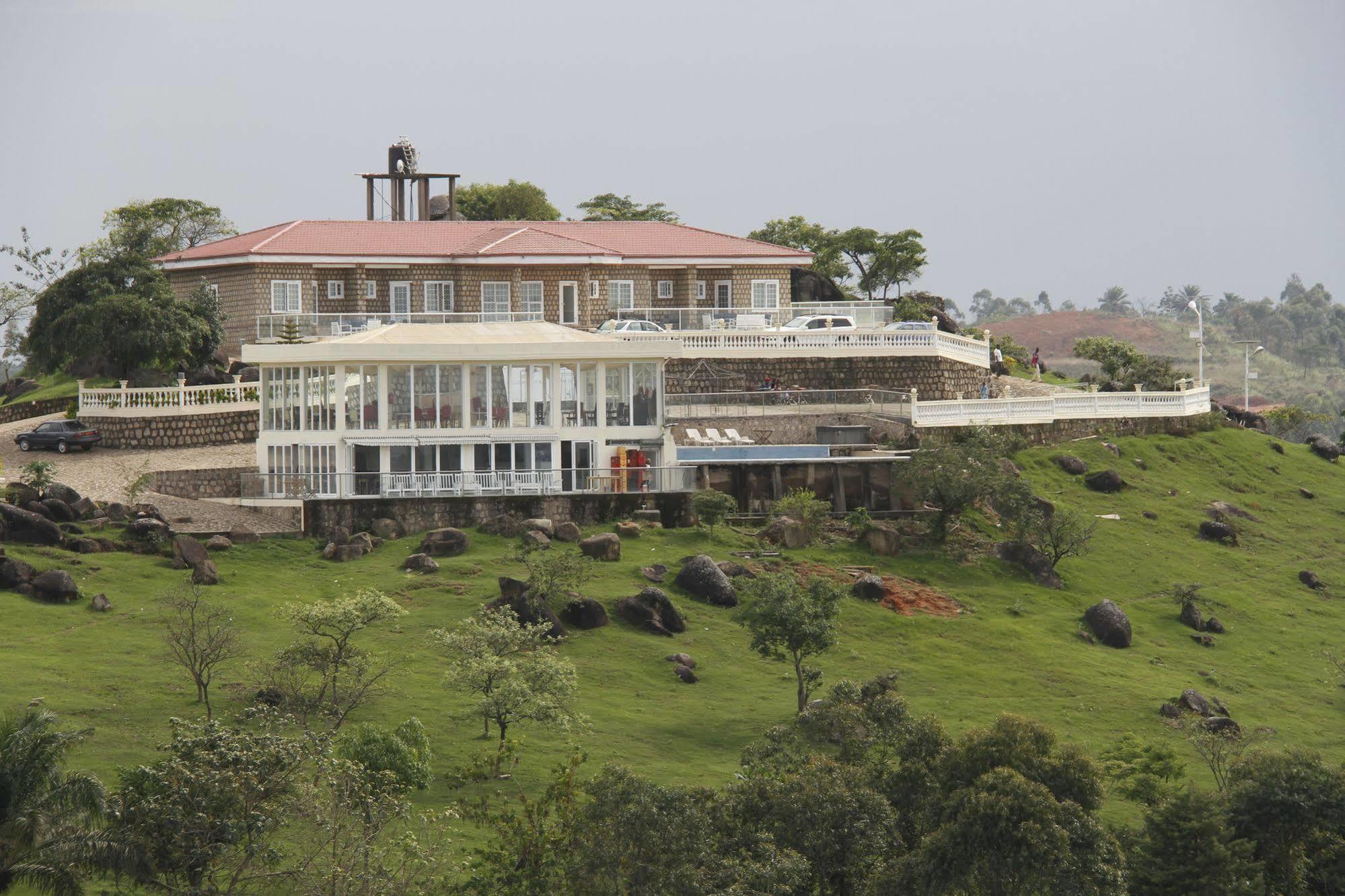 Saddle Hill Ranch Hotel Bafut Ngoại thất bức ảnh